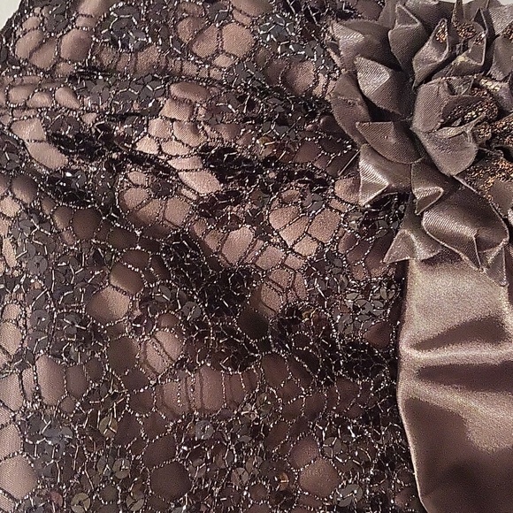 Formal Dress - Picture 3 of 6